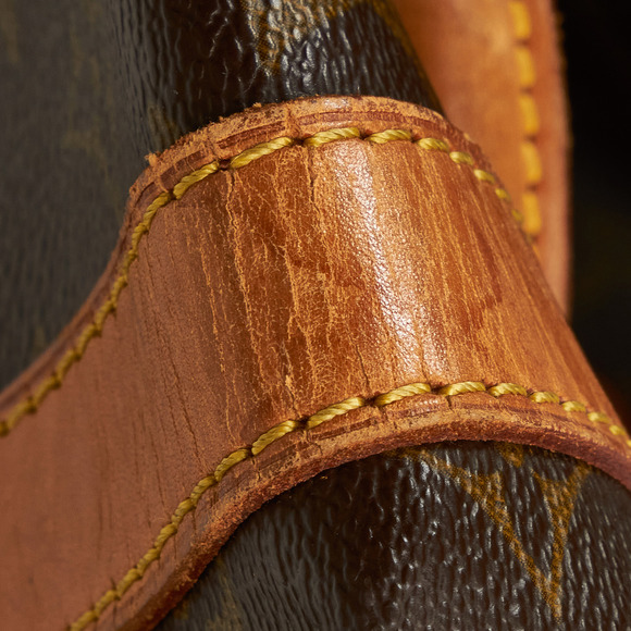 Pre-Loved Louis Vuitton Monogram Keepall 50 - Picture 11 of 12